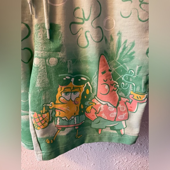 ❌NWOT SpongeBob Sweat shorts size M Patrick green graphic - Picture 2 of 5